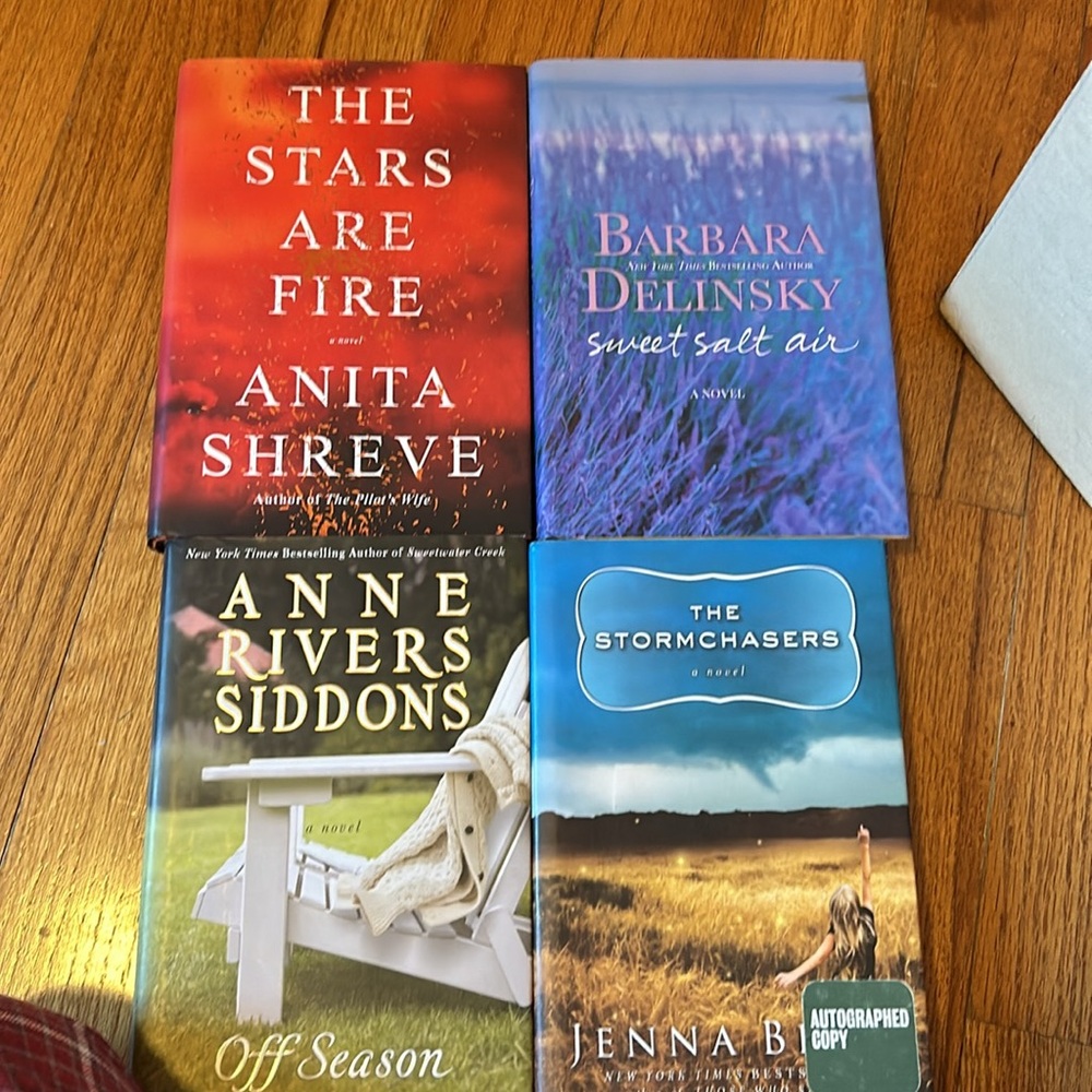 Book bundle - Picture 2 of 3
